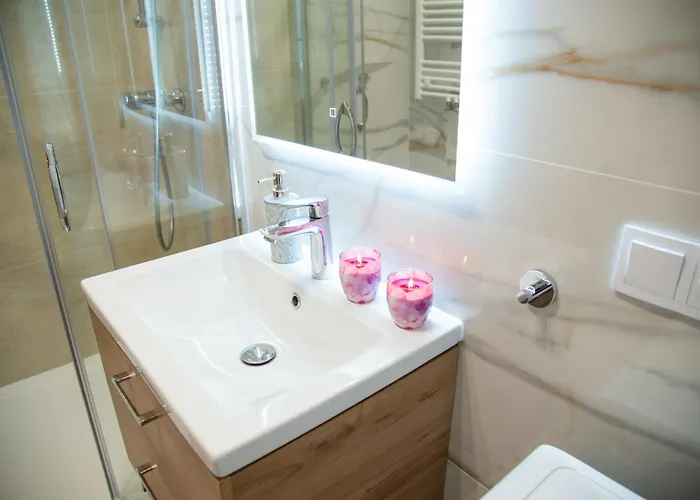 아파트 Maya's Flats & 48 - Szafarnia