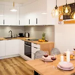 公寓 Maya'S Residence 48 - Szafarnia