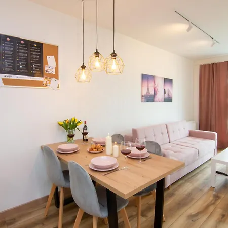 Maya's Flats & 48 - Szafarnia * グダニスク