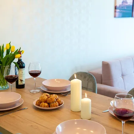 Maya's Flats & 48 - Szafarnia Appartamento *