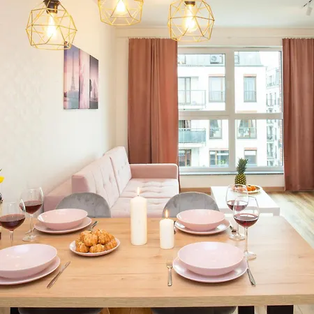 Appartamento Maya's Flats & 48 - Szafarnia *