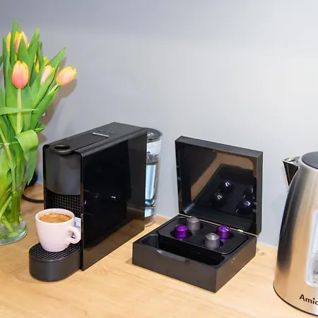 Maya's Flats & 48 - Szafarnia