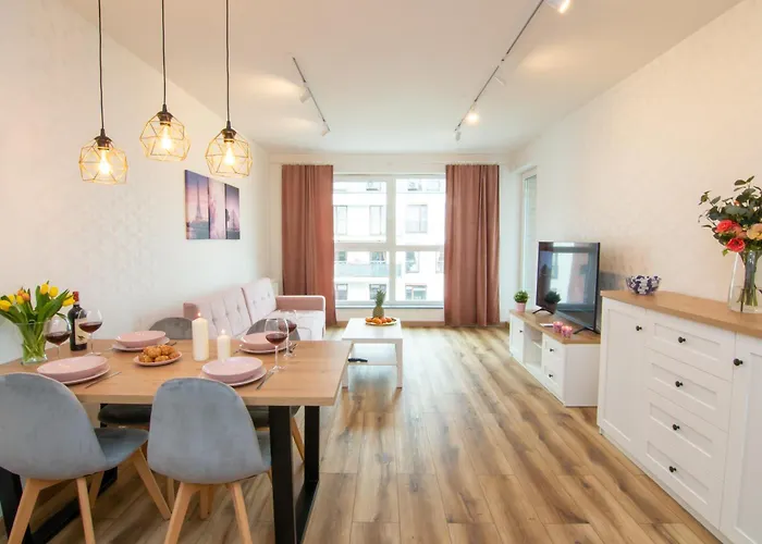 Maya's Flats & 48 - Szafarnia Apartman *