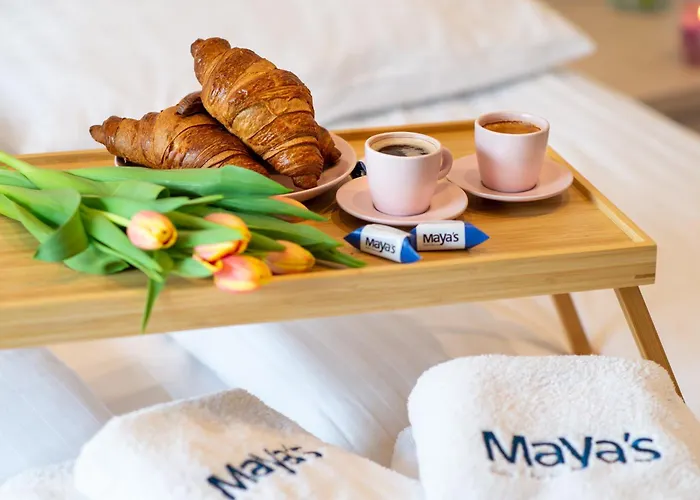 Maya's Flats & 48 - Szafarnia Lägenhet *